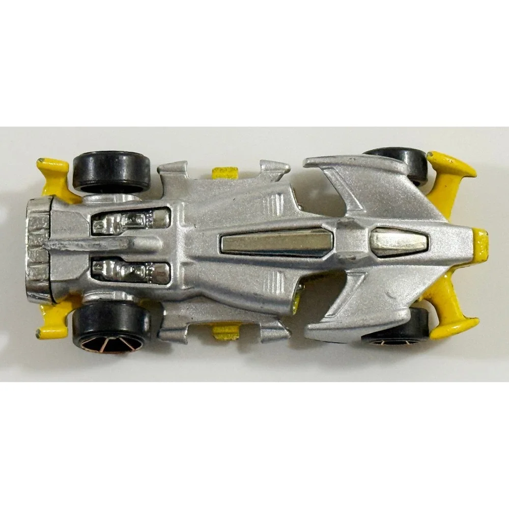 Hot Wheels Jet Threat 4.0 Kids 1:64 Silver Yellow Diecast Race Car Toy